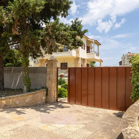 וילה Casa Stefanos